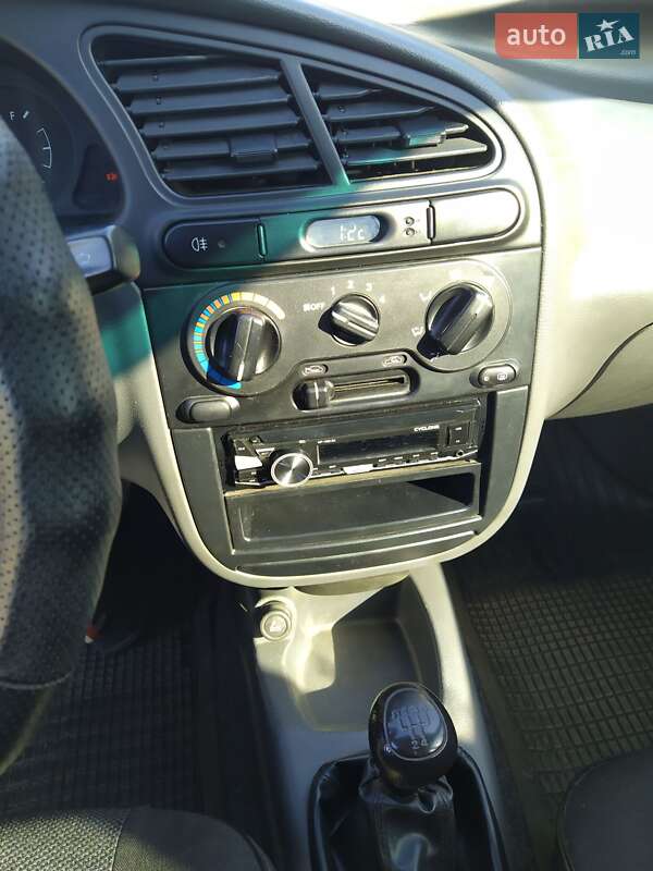 Седан Daewoo Lanos 2008 в Лубнах