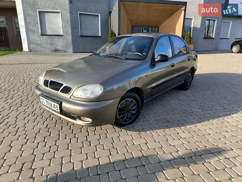 Седан Daewoo Lanos 2001 в Коломые