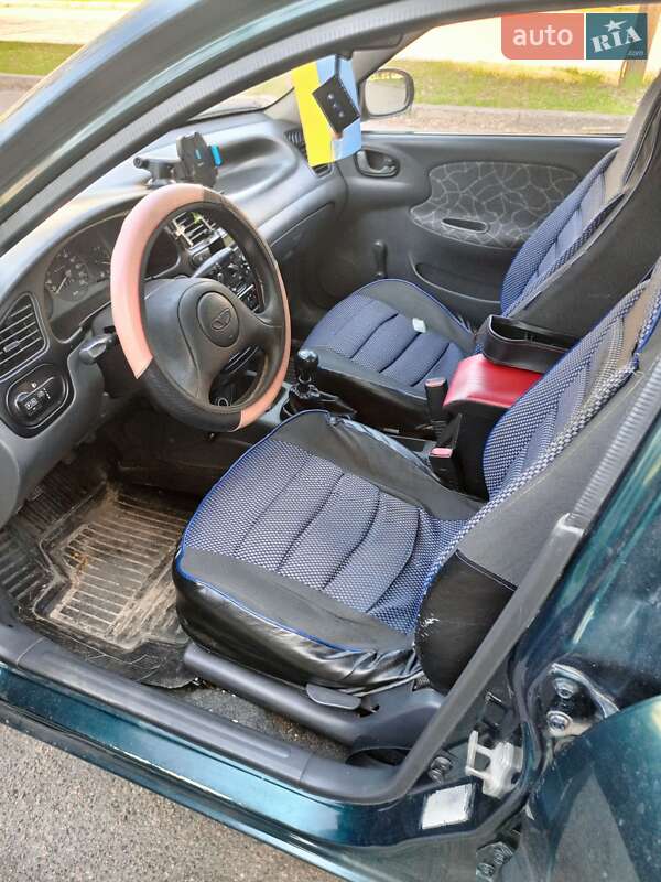 Седан Daewoo Lanos 2003 в Киеве