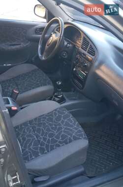 Седан Daewoo Lanos 2002 в 