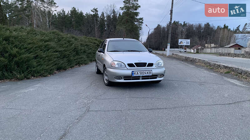 Седан Daewoo Lanos 2002 в Малине