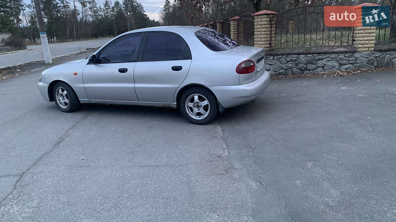Седан Daewoo Lanos 2002 в Малине