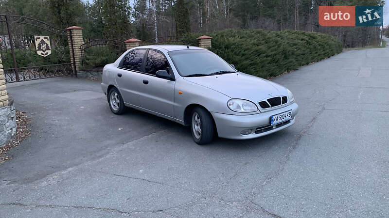 Седан Daewoo Lanos 2002 в Малине