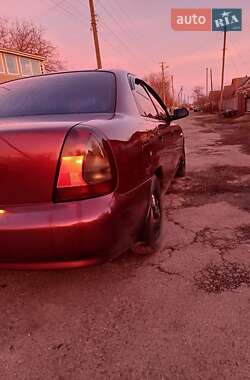 Седан Daewoo Lanos 1998 в 