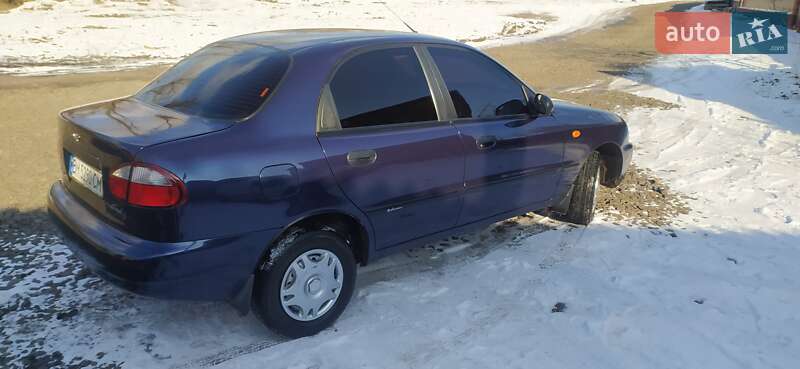 Седан Daewoo Lanos 2004 в Ромнах