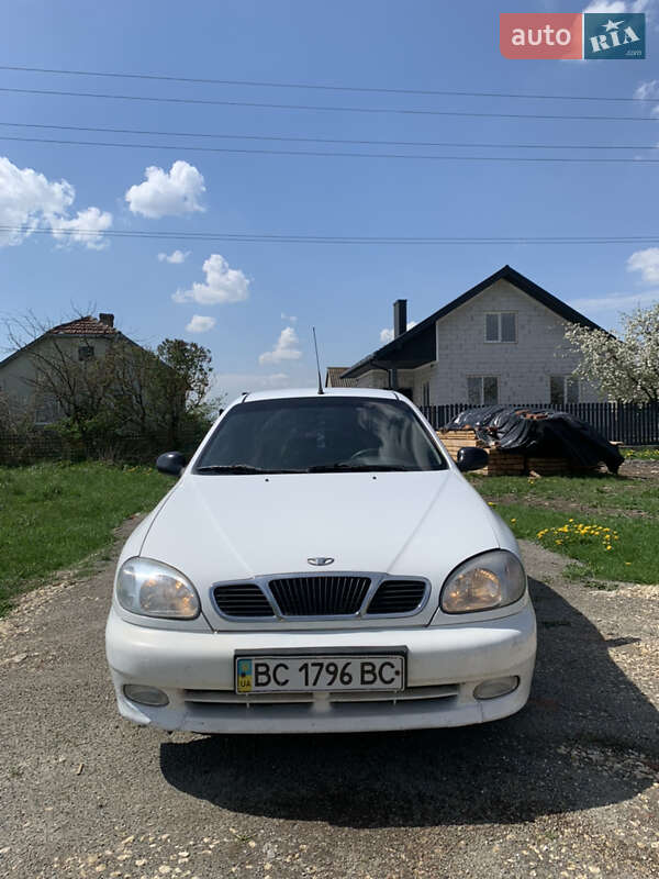 Седан Daewoo Lanos 2003 в Городке