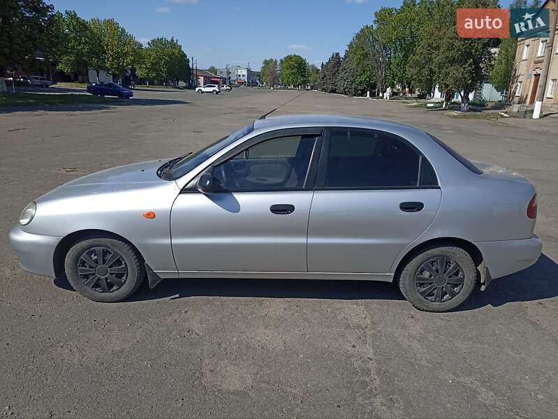 Седан Daewoo Lanos 2007 в Широкому