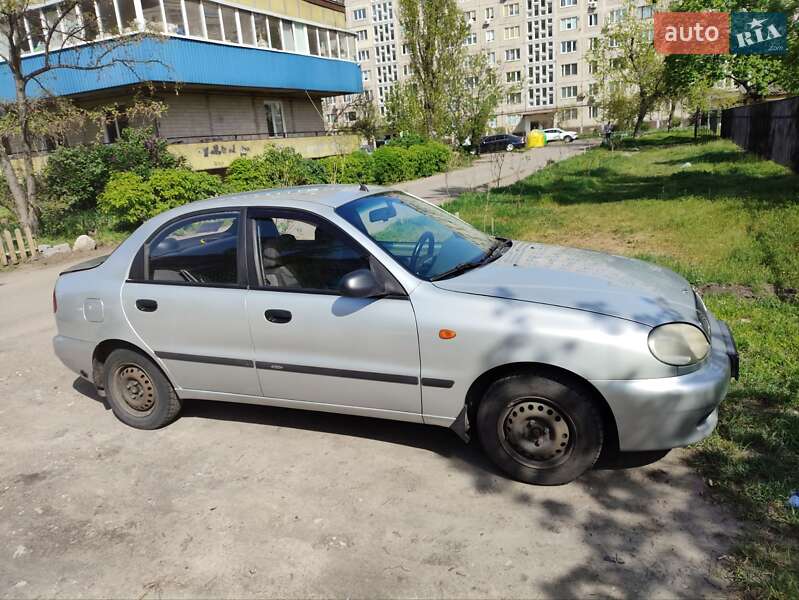 Седан Daewoo Lanos 2003 в Киеве
