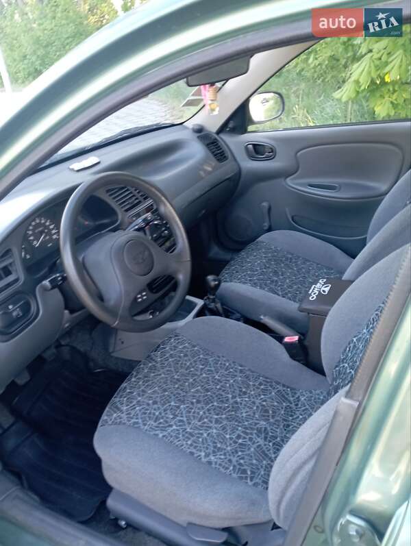 Седан Daewoo Lanos 2009 в Києві
