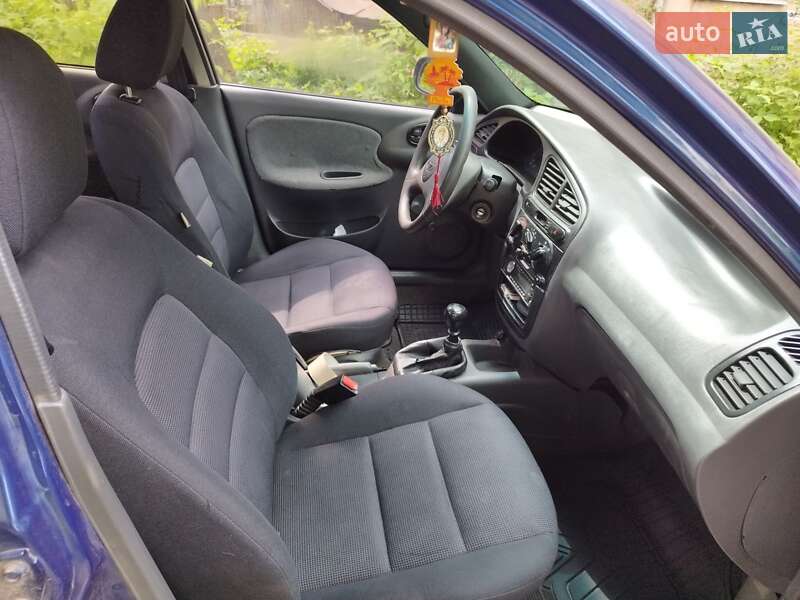 Седан Daewoo Lanos 2006 в Львове