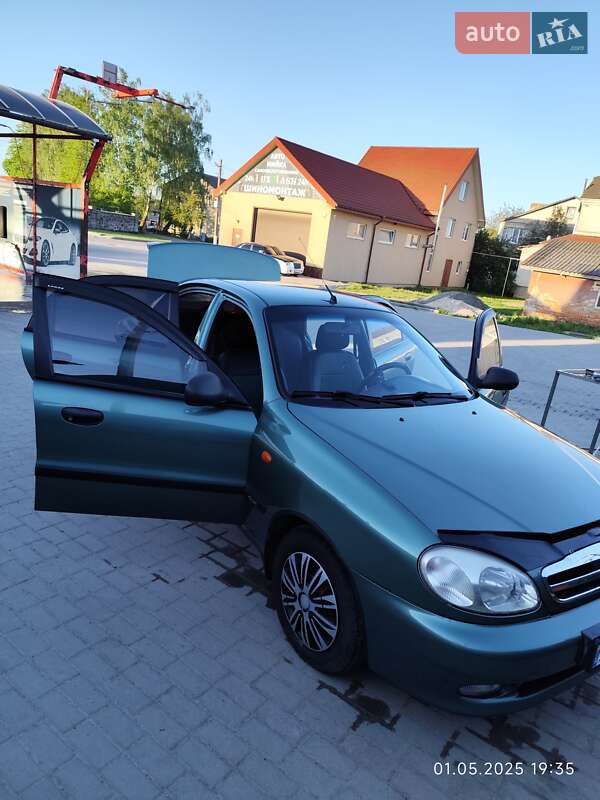 Седан Daewoo Lanos 2009 в Городке
