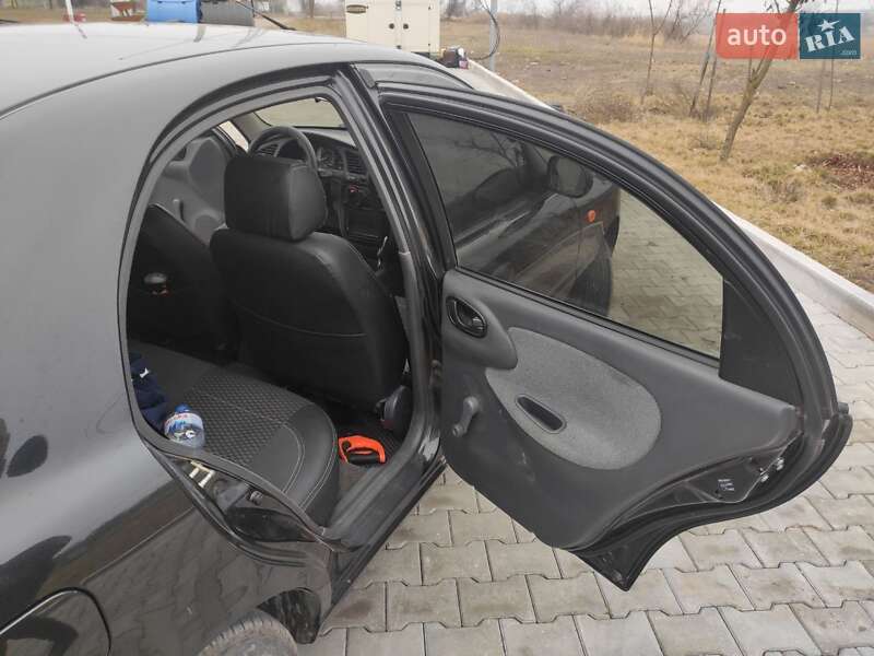Седан Daewoo Lanos 2008 в Южному