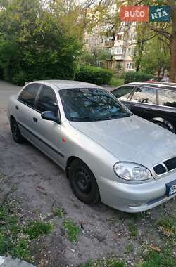 Седан Daewoo Lanos 2002 в Киеве