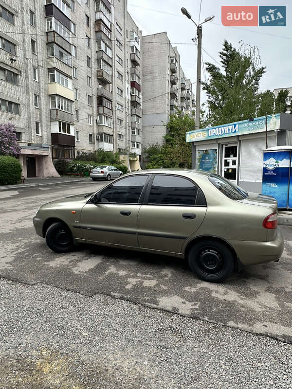 Седан Daewoo Lanos 2002 в Харькове