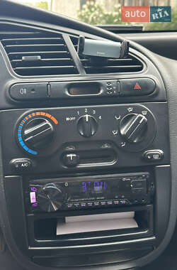 Седан Daewoo Lanos 2002 в 