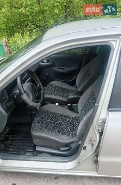 Седан Daewoo Lanos 2003 в 
