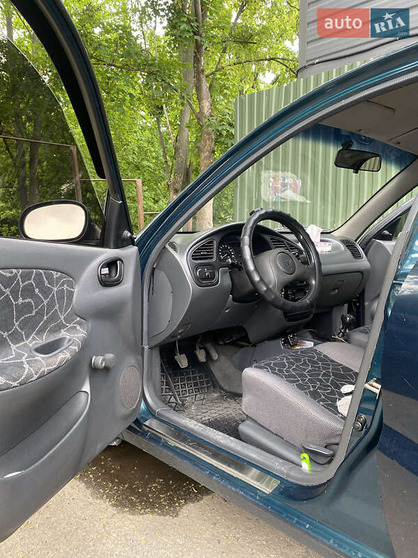 Седан Daewoo Lanos 2002 в Белой Церкви