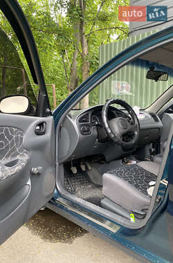 Седан Daewoo Lanos 2002 в 