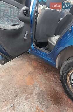 Седан Daewoo Lanos 1998 в 