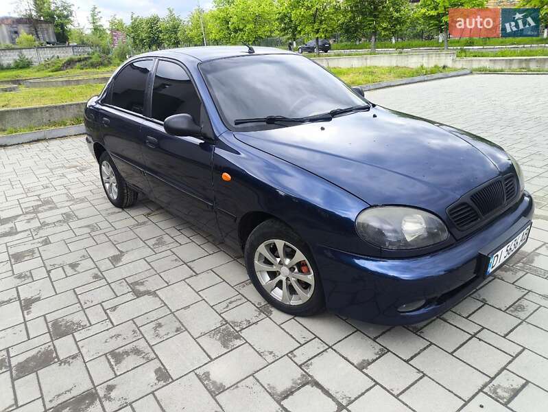 Седан Daewoo Lanos 2002 в Долині