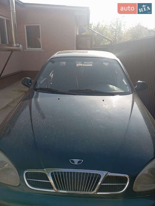 Седан Daewoo Lanos 2000 в Мене
