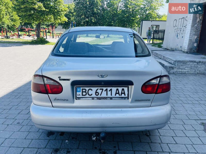Седан Daewoo Lanos 2004 в Львове