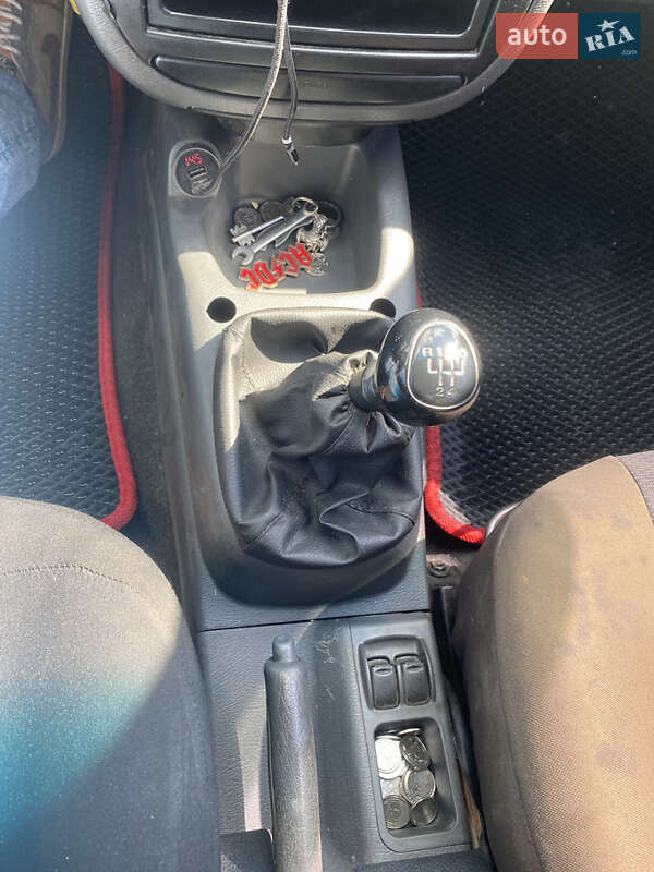 Седан Daewoo Lanos 2004 в Киеве фото 35 Седан Daewoo Lanos 2004 в Киеве