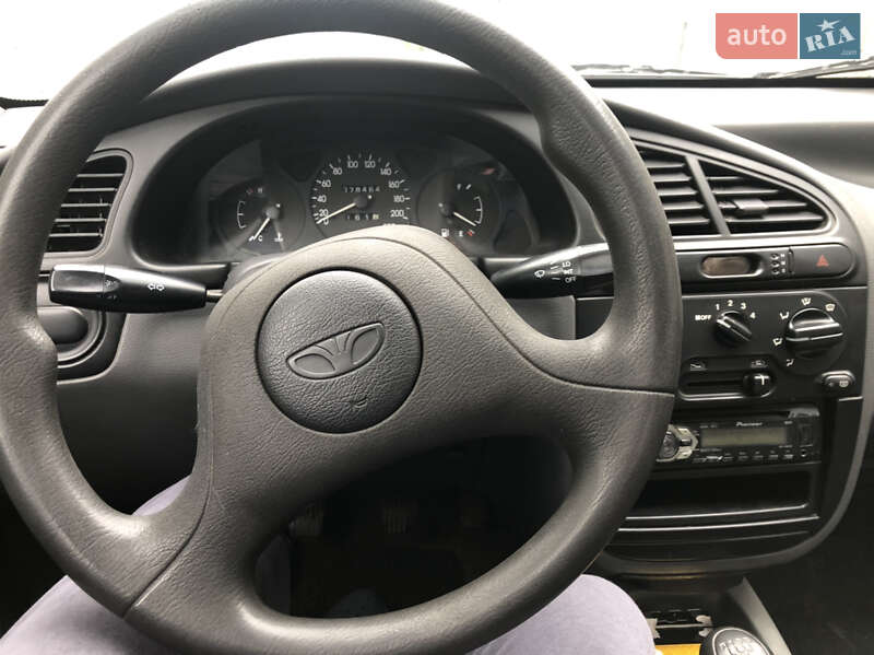 Седан Daewoo Lanos 2005 в Львове