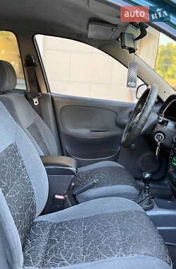 Седан Daewoo Lanos 2004 в 