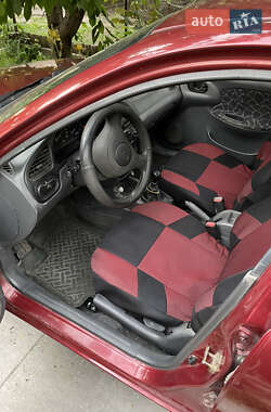 Седан Daewoo Lanos 2004 в 