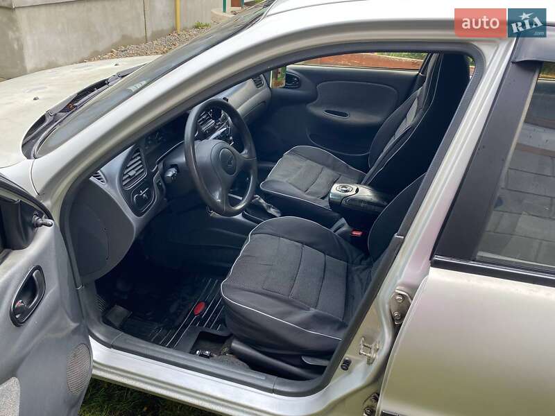 Седан Daewoo Lanos 2005 в Житомире