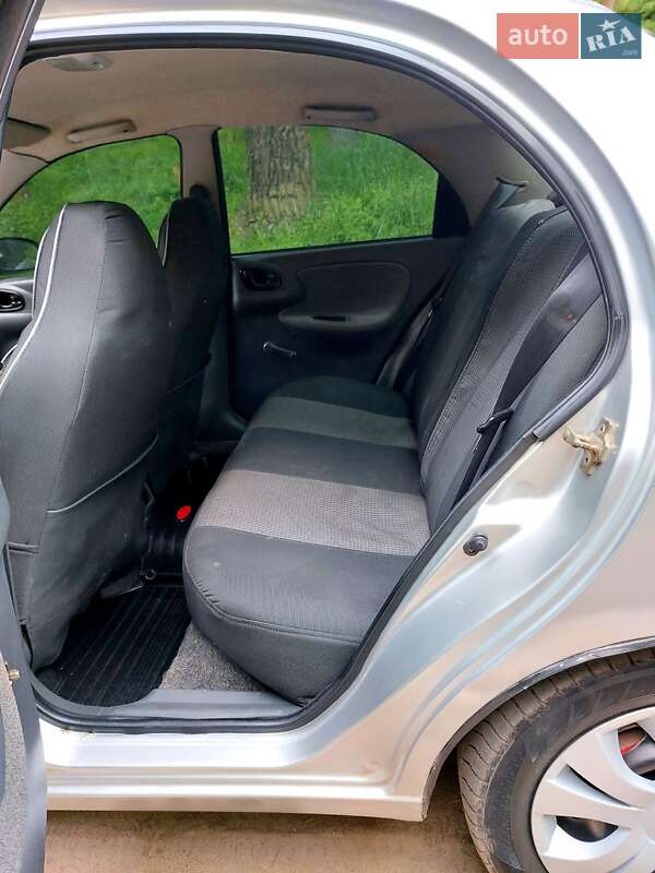 Седан Daewoo Lanos 2006 в Тростянце