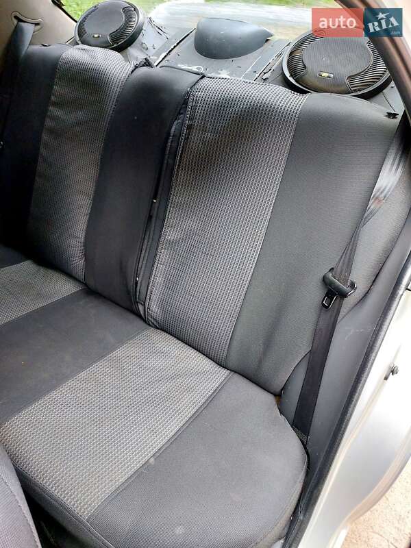 Седан Daewoo Lanos 2006 в Тростянце