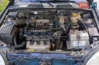 Седан Daewoo Lanos 2004 в Днепре