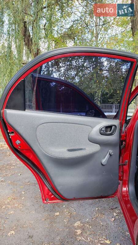 Седан Daewoo Lanos 2008 в Вільногірську