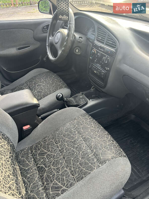 Седан Daewoo Lanos 2004 в Запорожье