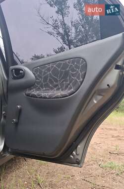 Седан Daewoo Lanos 2002 в 
