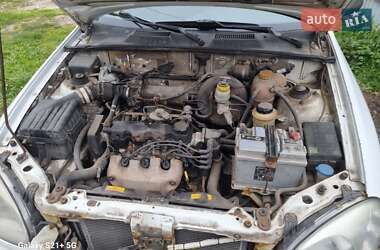 Седан Daewoo Lanos 2010 в 