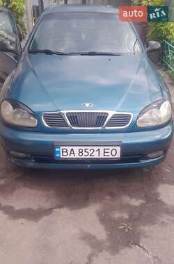 Седан Daewoo Lanos 2001 в П'ятихатках