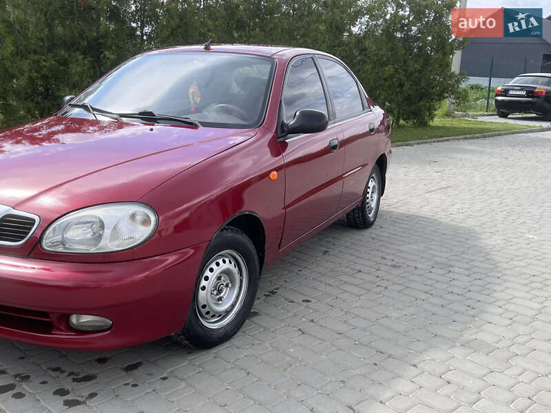 Седан Daewoo Lanos 2008 в Борщеве