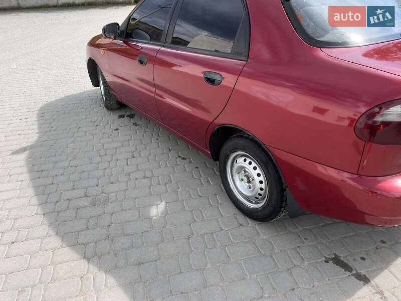 Седан Daewoo Lanos 2008 в Борщеве