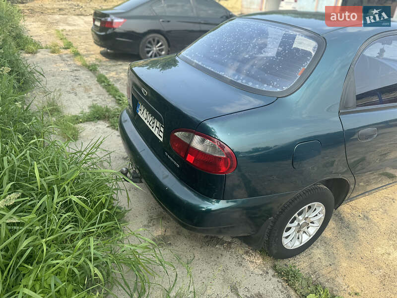Седан Daewoo Lanos 2003 в Чугуеве