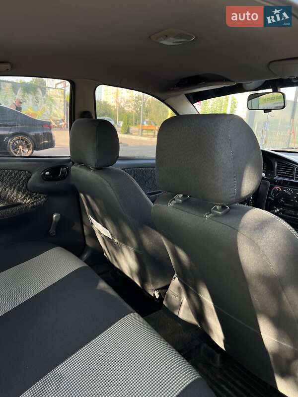 Седан Daewoo Lanos 2006 в Харькове