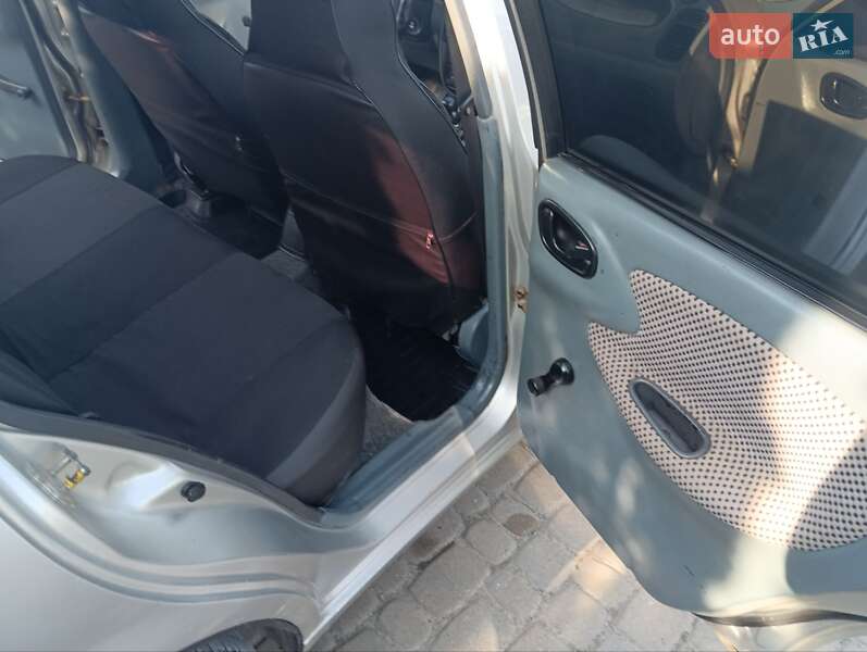 Седан Daewoo Lanos 2006 в Дунаевцах