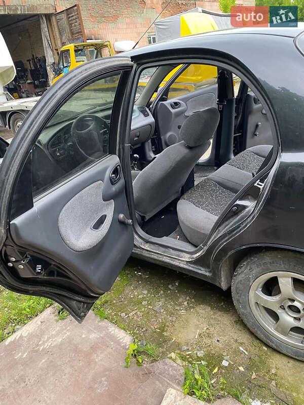 Седан Daewoo Lanos 2008 в Ровно