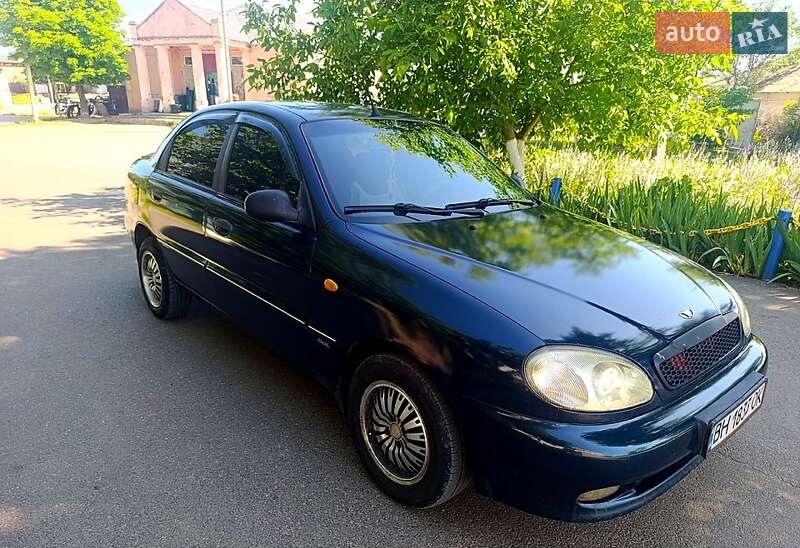 Седан Daewoo Lanos 2002 в Беляевке