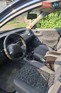 Седан Daewoo Lanos 2003 в Рахові