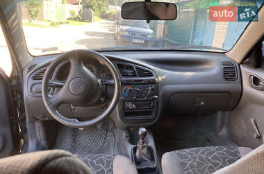 Седан Daewoo Lanos 2002 в 