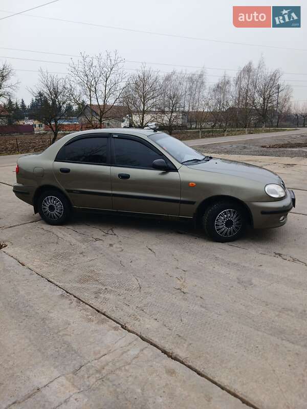 Седан Daewoo Lanos 2004 в Сельцо