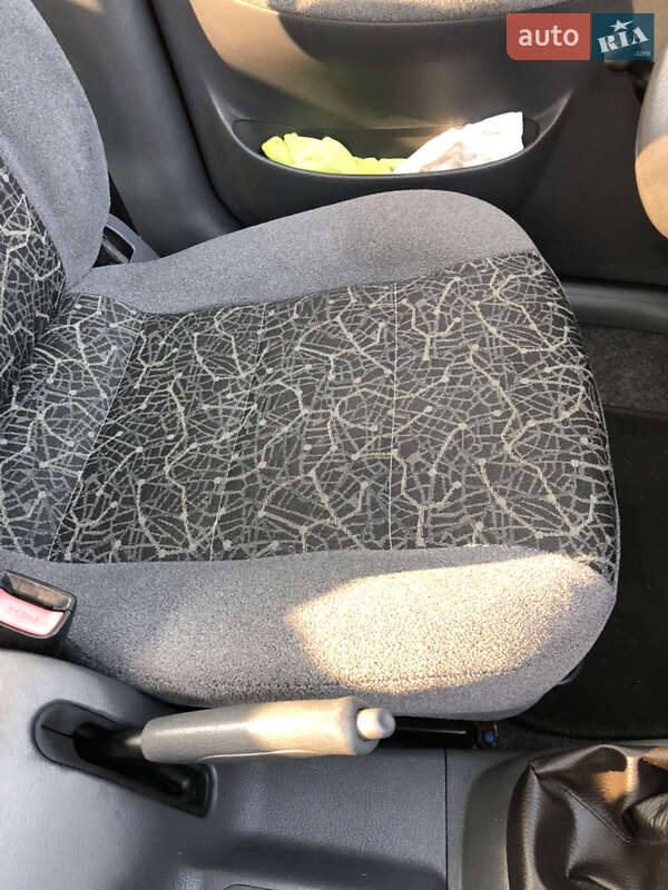 Седан Daewoo Lanos 2005 в Львове